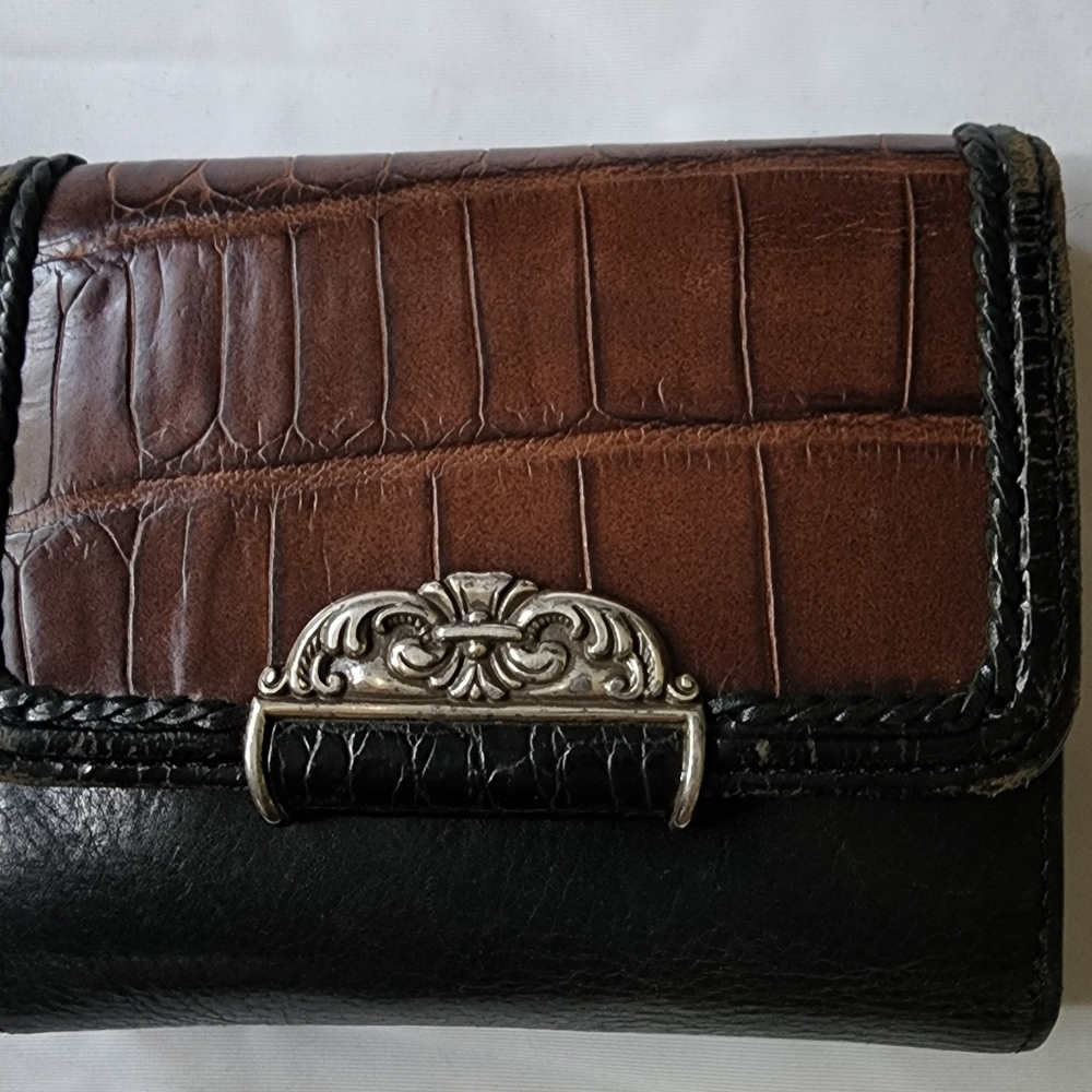Brighton wallet ~ like new